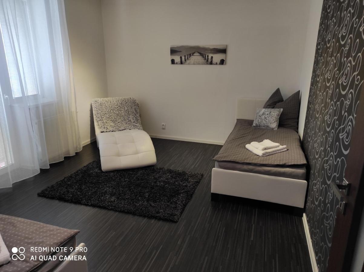 Apartman Mb Πόπραντ Εξωτερικό φωτογραφία