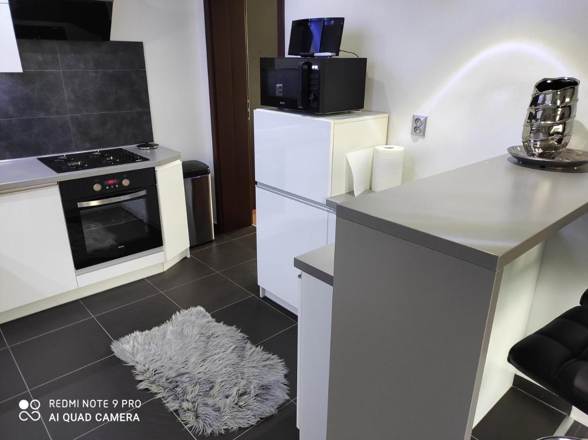 Apartman Mb Πόπραντ Εξωτερικό φωτογραφία